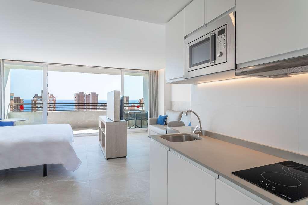 Halley Hotel & Apartments Affiliated By Melia بينايدورم الغرفة الصورة