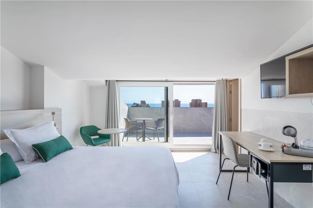 Halley Hotel & Apartments Affiliated By Melia بينايدورم الغرفة الصورة